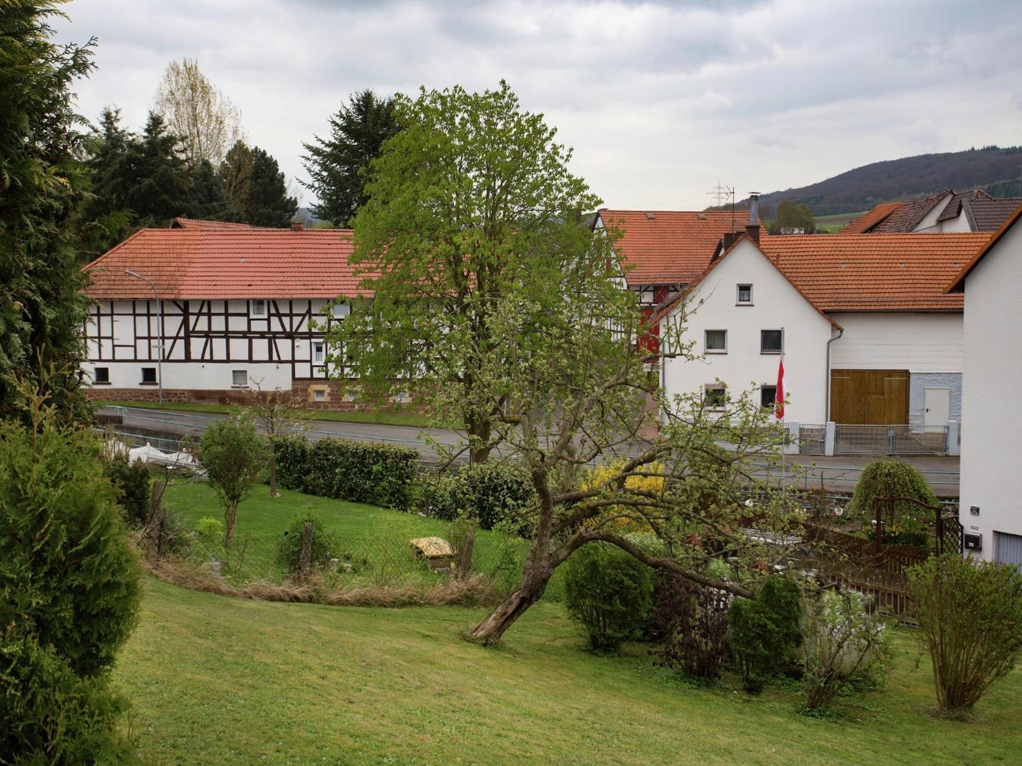 Large Detached Holiday Home In Hesse With Private Garden And Terrace Homberg  Exteriör bild